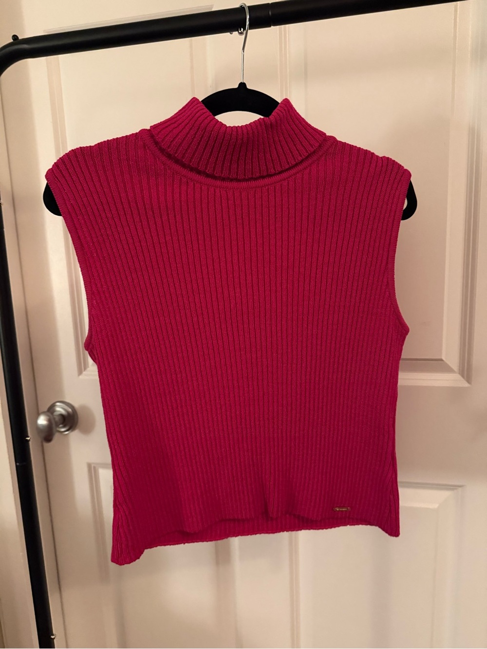 St. John Sleeveless Ribbed Turtleneck Top - Fuchsia Pink